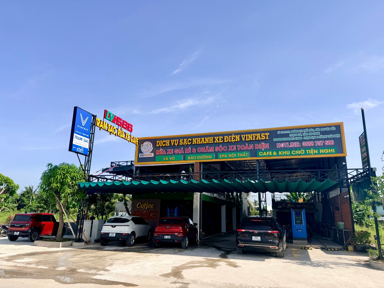 Mặt tiền EV686 ban ngày